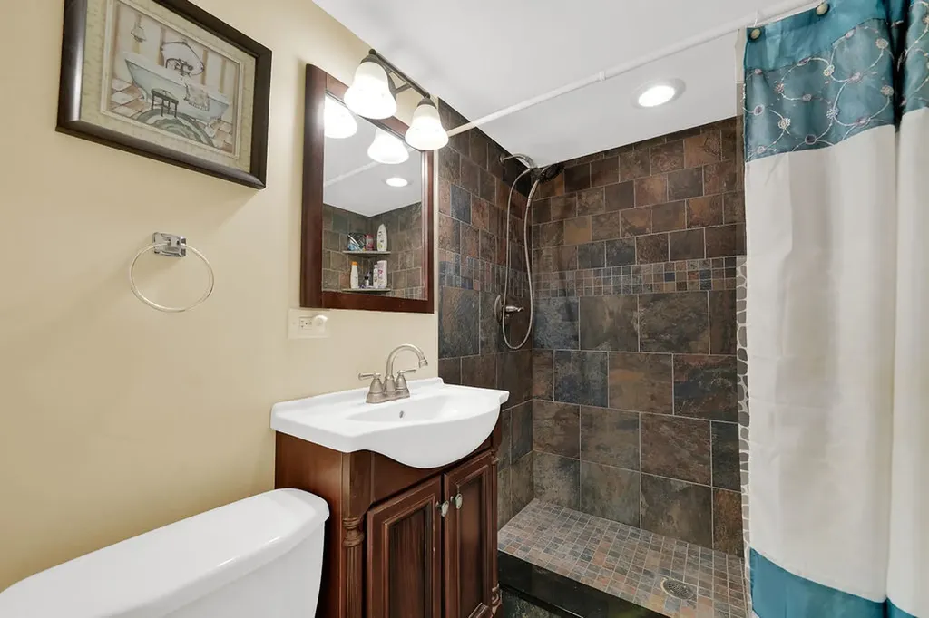 6228 South Menard Avenue Chicago IL 60638