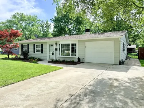 99 Circle Drive Montgomery IL 60538