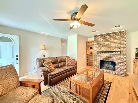 99 Circle Drive Montgomery IL 60538