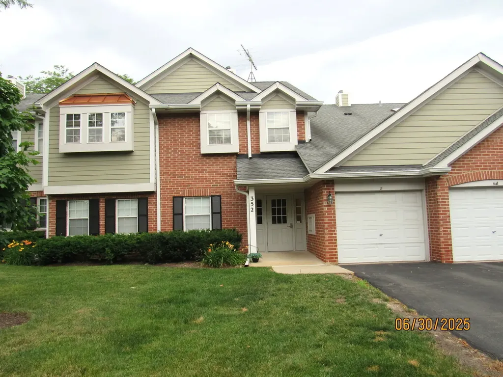 352 Pembroke Court Schaumburg IL 60193
