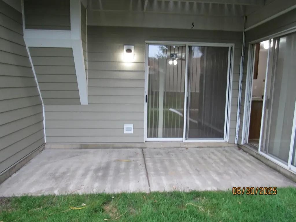 352 Pembroke Court Schaumburg IL 60193