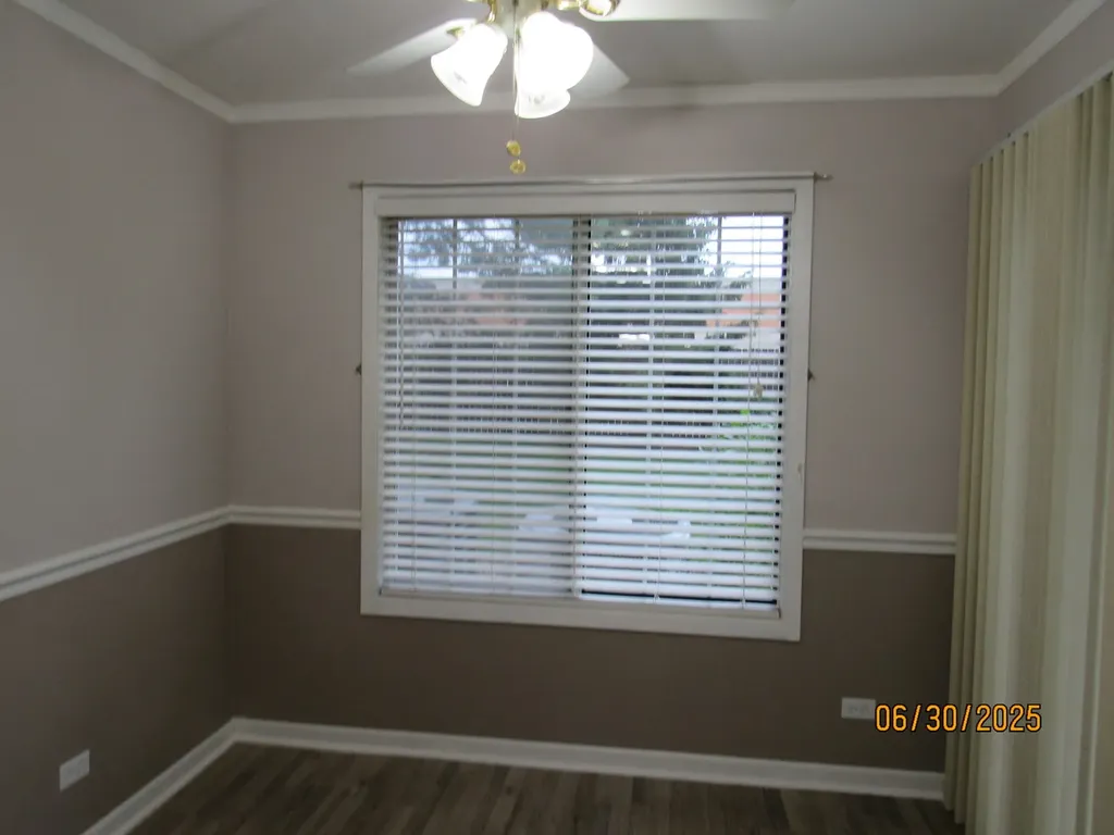 352 Pembroke Court Schaumburg IL 60193