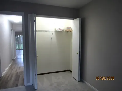 352 Pembroke Court Schaumburg IL 60193