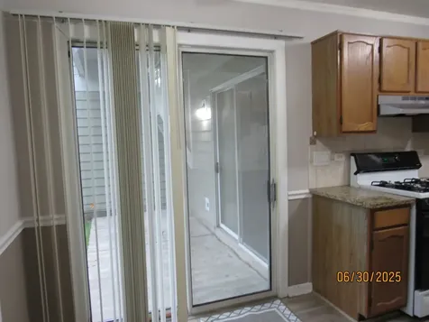 352 Pembroke Court Schaumburg IL 60193
