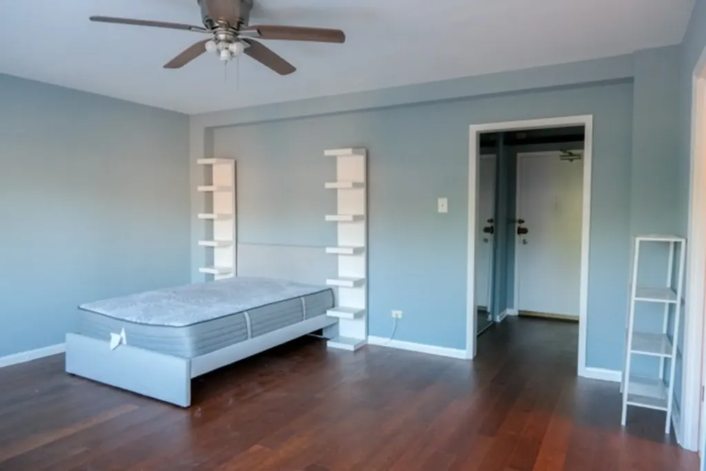 4880 North Marine Drive Chicago IL 60640