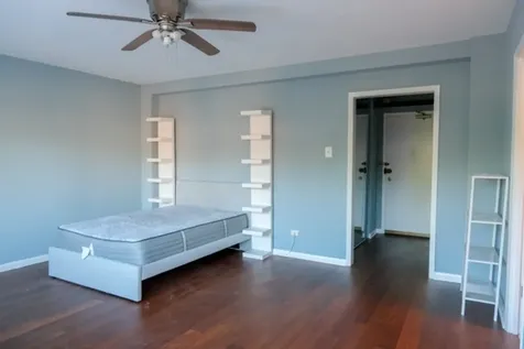 4880 North Marine Drive Chicago IL 60640