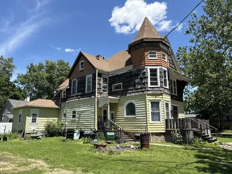 526 East 9th Street Gibson City IL 60936