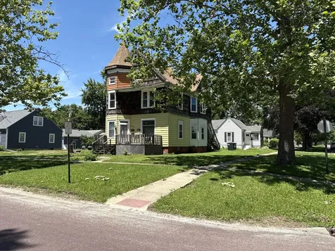 526 East 9th Street Gibson City IL 60936
