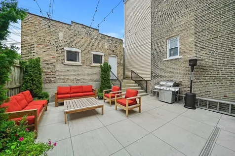 1241 North Bosworth Avenue Chicago IL 60642