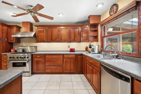 1219 121ST Street Lemont IL 60439