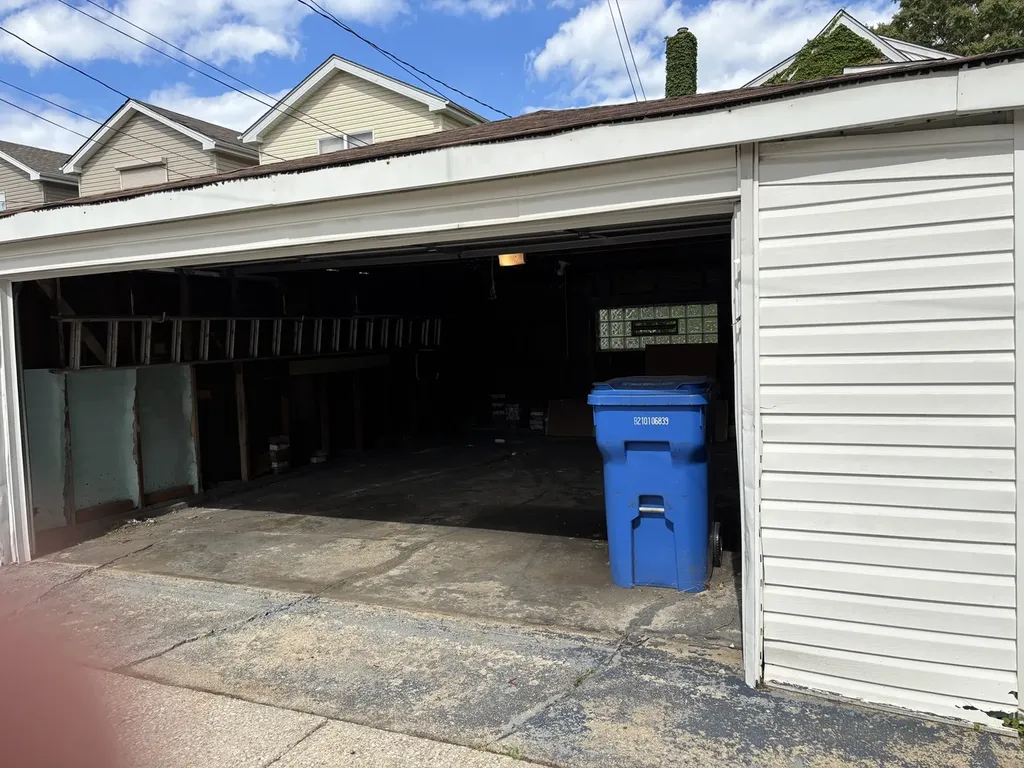 9114 South Ellis Avenue Chicago IL 60619