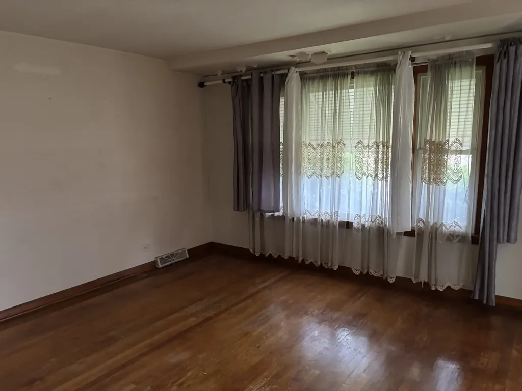 9114 South Ellis Avenue Chicago IL 60619