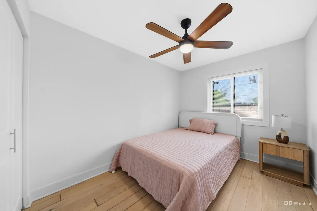 8541 South Givins Court Chicago IL 60620