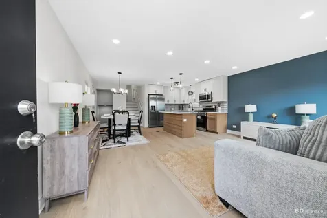 8541 South Givins Court Chicago IL 60620