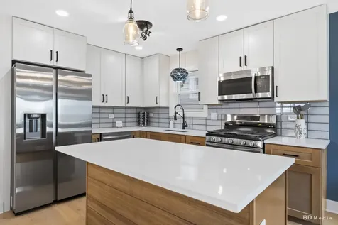8541 South Givins Court Chicago IL 60620