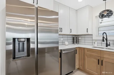 8541 South Givins Court Chicago IL 60620