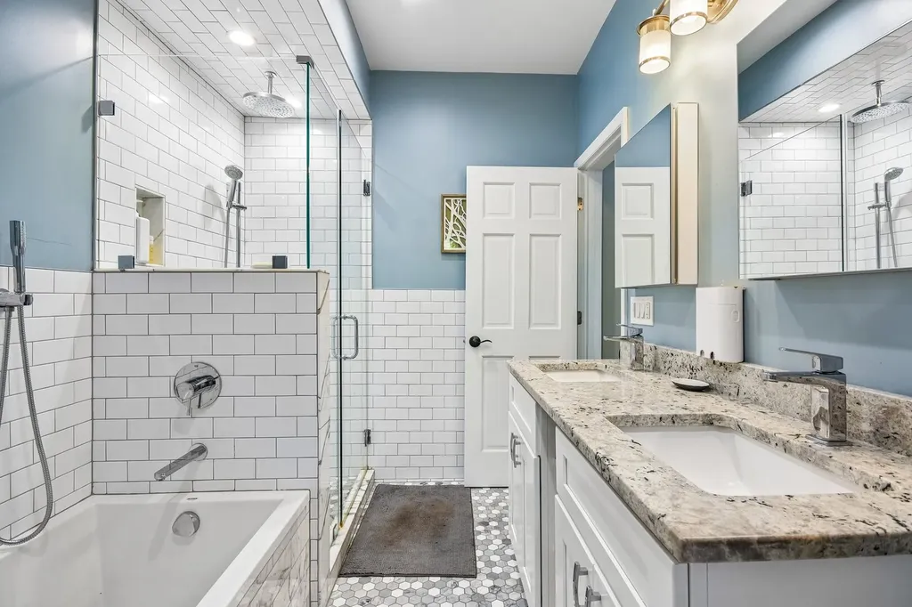 1618 North Burling Street Chicago IL 60614