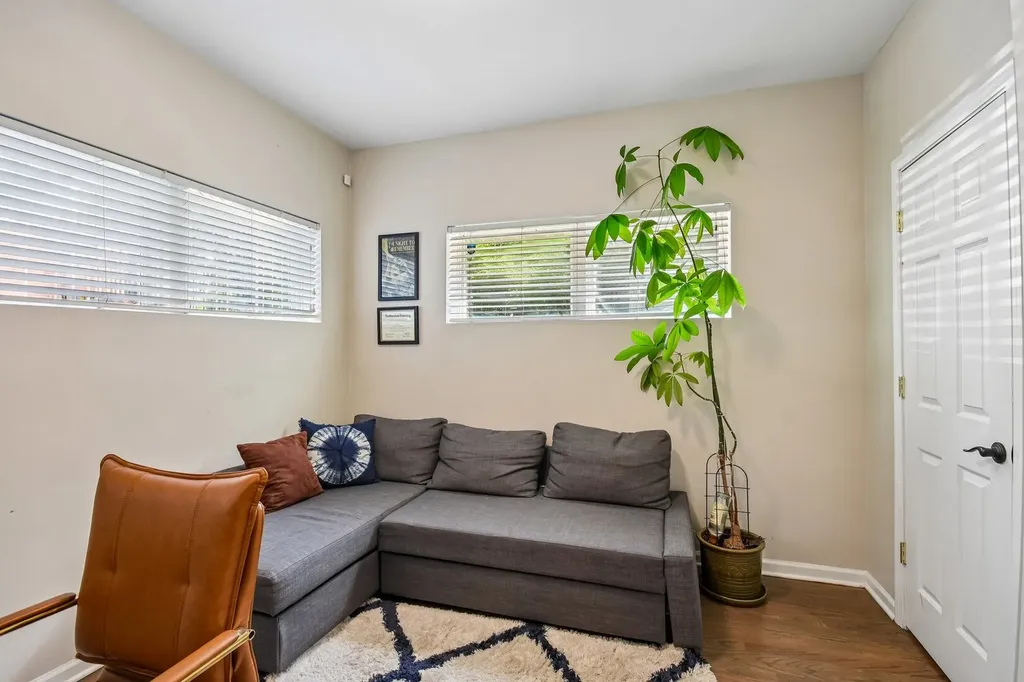 1618 North Burling Street Chicago IL 60614