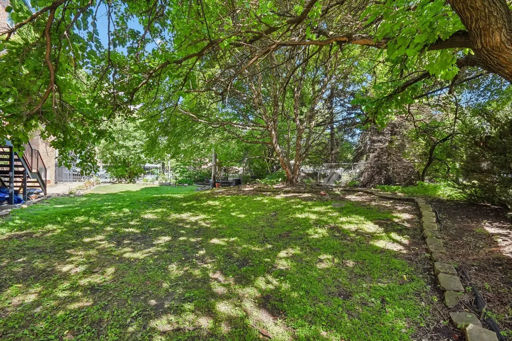 1618 North Burling Street Chicago IL 60614