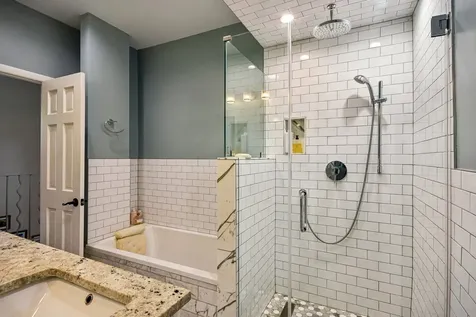1618 North Burling Street Chicago IL 60614