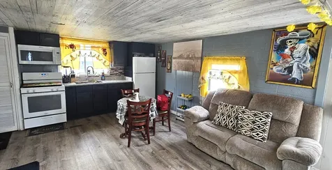 57 Curricle Road Wheeling IL 60090