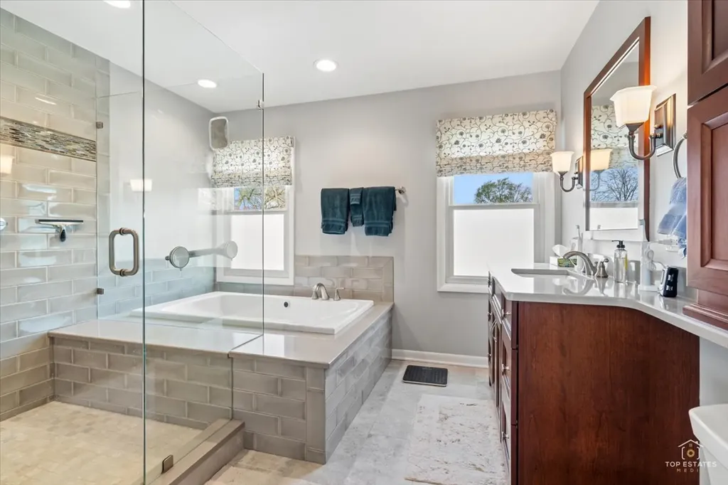 2025 Ivy Court Schaumburg IL 60194