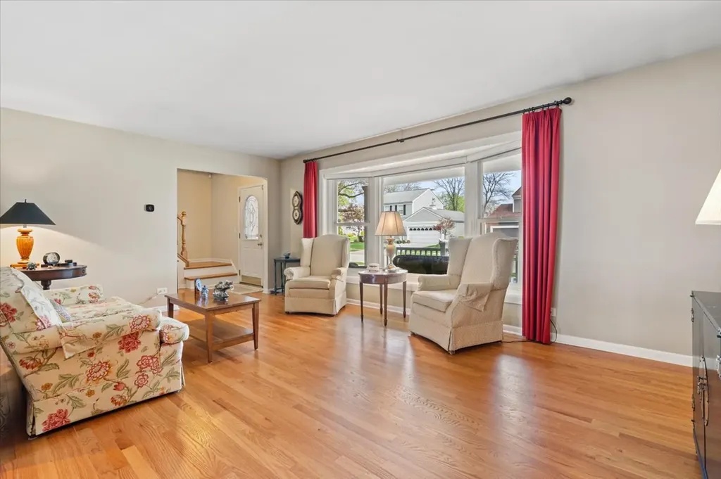 2025 Ivy Court Schaumburg IL 60194