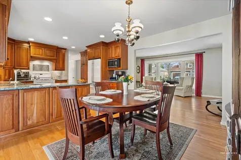 2025 Ivy Court Schaumburg IL 60194