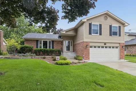 449 Farnham Lane Wheaton IL 60189
