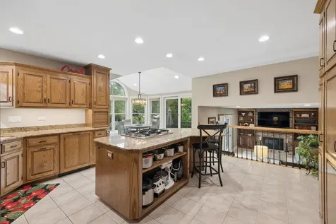 449 Farnham Lane Wheaton IL 60189
