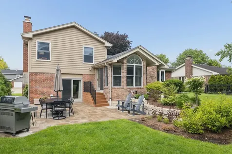 449 Farnham Lane Wheaton IL 60189