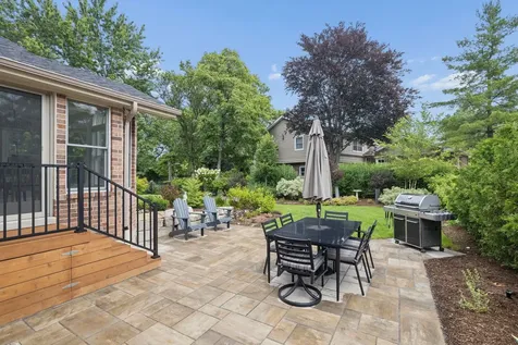 449 Farnham Lane Wheaton IL 60189