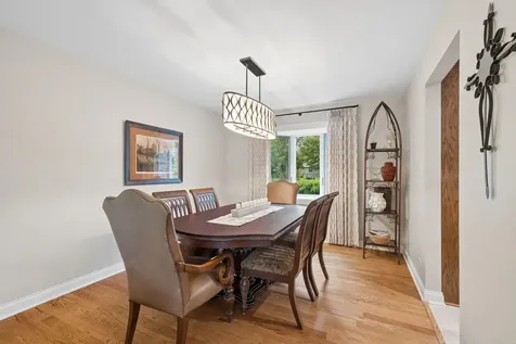 449 Farnham Lane Wheaton IL 60189