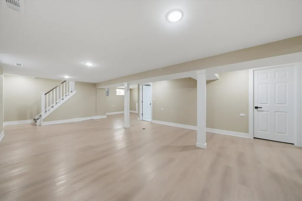 258 East 107th Street Chicago IL 60628