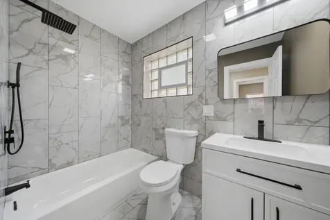 258 East 107th Street Chicago IL 60628