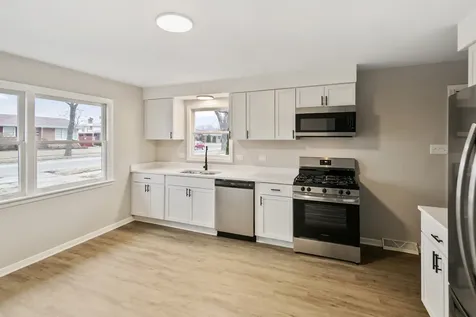 172 Strieff Avenue Chicago Heights IL 60411