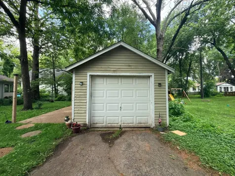 1025 Kendall Street Geneva IL 60134