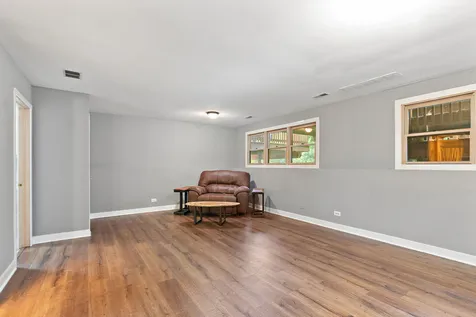 609 River Bluff Drive Carpentersville IL 60110