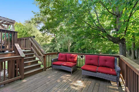 609 River Bluff Drive Carpentersville IL 60110