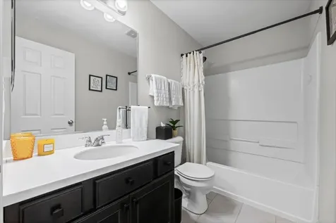 300 Lionel Drive Grayslake IL 60030