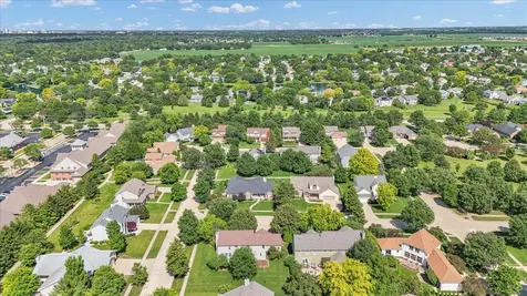 2701 Summerhill Lane Champaign IL 61822