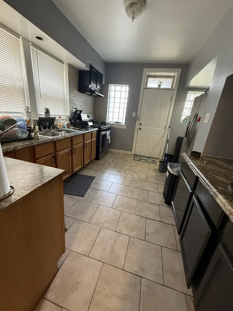 7544 South Sangamon Street Chicago IL 60620