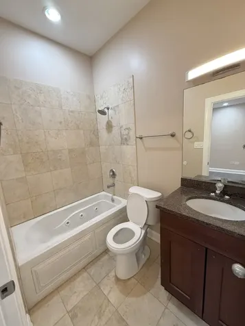 2513 West Congress Parkway Chicago IL 60612
