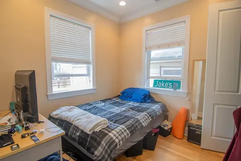 3718 North Wilton Avenue Chicago IL 60613