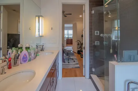 3718 North Wilton Avenue Chicago IL 60613