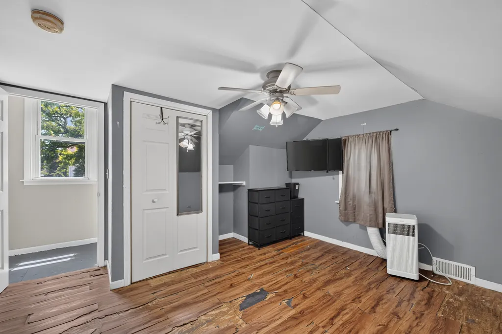 1149 South Spencer Street Aurora IL 60505