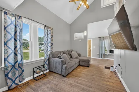 1149 South Spencer Street Aurora IL 60505