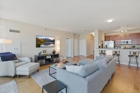 757 North Orleans Street Chicago IL 60654