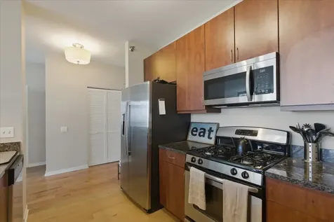 757 North Orleans Street Chicago IL 60654