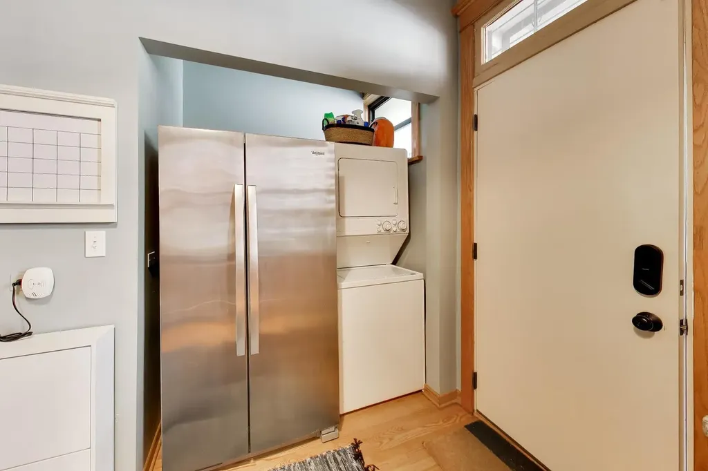 5525 South Cornell Avenue Chicago IL 60637